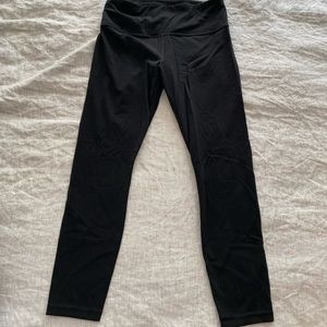 Athleta Elation 7/8 Tights Size Medium